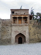Uno de los accesos al Castillo de Batonistsikhe, Telavi