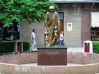 Estatua Madre Teresa de Calcuta