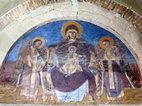 Fresco en el acceso principal a la Catedral de Svetitsjoveli en Mtskheta