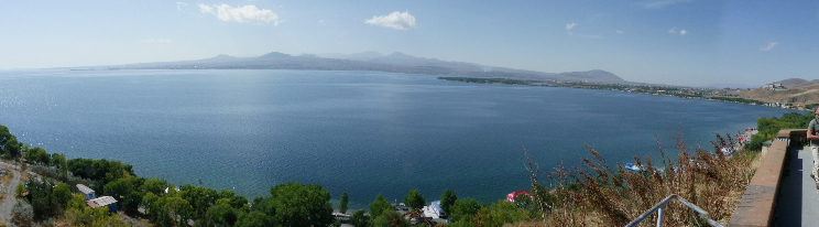 Vistas del Lago Sevan desde Sevanavank