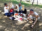 Comida bajo los manzanos, Monasterio de Tatev
