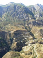 Carretera al Monasterio de Tatev vista desde el teleférico
