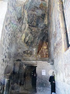 Murales en la fachada de la Iglesia de la Asunción, Vardzia