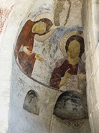 Murales junto a la fachada de la Iglesia de la Asunción, Vardzia