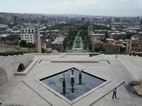 Yerevan desde una terraza de Cascade
