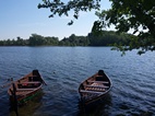 Lago Luka junto a las ruinas del Castillo de la Península