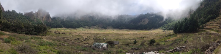 Excursión al cráter del volcán de Cova