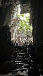 Phnom Chhngok Cave