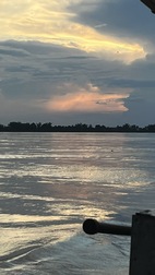 Avistamiento de delfines en el rio Mekong