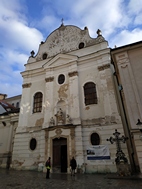 Iglesia de la Anunciación, Plaza Františkánske