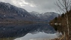 Vistas desde el camino que bordea el lago Bohinj