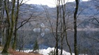 Vistas desde el camino que bordea el lago Bohinj