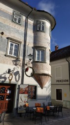 Plaza Linhart, Radovljica
