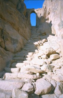 Escaleras a la cima del Mt. Sinai