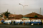 Minibuses aguardando en Churchill Road