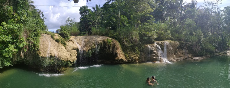 Pangas Waterfalls, isla de Bohol