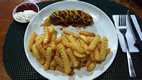 Berlin style currywurst with french fries, Liwayway sa Bohol, isla de Pamilacan
