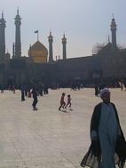 Alrededores del Santuario de Hazrat-e Masooma