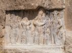 Bajorrelieve en una de las tumbas de Naqsh e Rostam