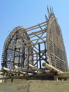 Nagui en una plaza del barrio viejo de Yazd