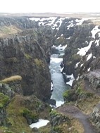 El río Víðidalsá atraviesa el cañón de Kolugljúfur