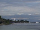 Costa de Mahahual con el faro al fondo
