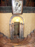 Acceso a la Gruta de la Natividad, Belen