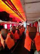 Interior de las lanchas de Huallaga Vip