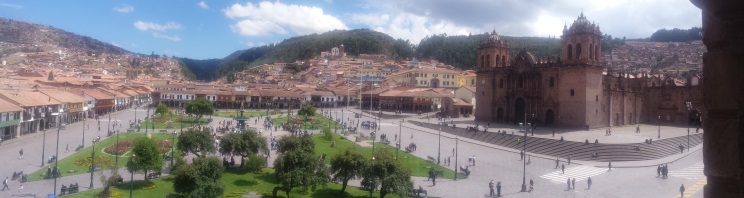 Plaza de Armas vista desde la Iglesia de la Compañia de Jesus Plaza de Armas vista desde la Iglesia de la Compañia de Jesus