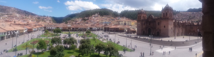 Plaza de Armas vista desde la Iglesia de la Compañia de Jesus