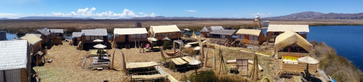 Isla Khantati en Lago Titicaca Isla Khantati en Lago Titicaca