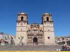 Catedral en la Plaza de Armas de Puno