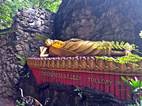 Imágnes de Buda durante la ascensión del Monte Phousi