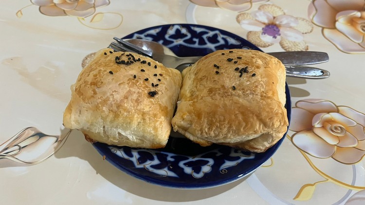 Somsa, emapanada de hojaldre rellena de carne